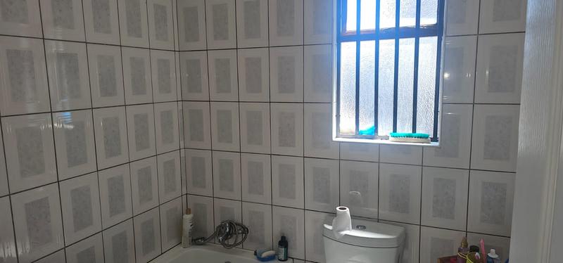 9 Bedroom Property for Sale in Mandalay Western Cape